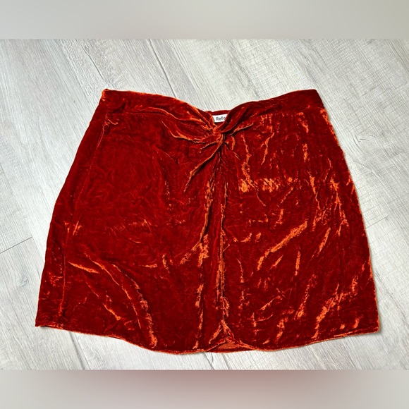Reformation Velvet Burnt Orange Mini Skirt Size 10 - Picture 2 of 4